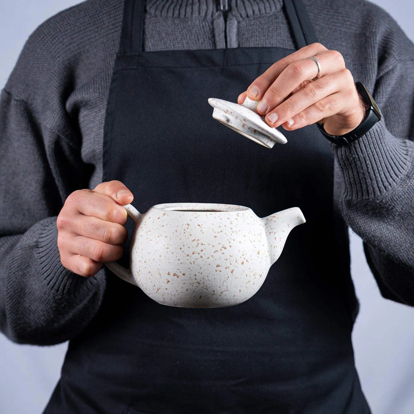 14-teiliges Servierset aus Olivenholz & Steinzeug – Detailansicht 24