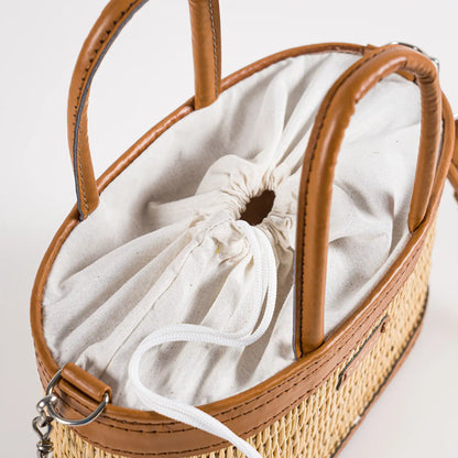 Coquette – Handgefertigte Tasche aus Naturfaser und Kunstleder