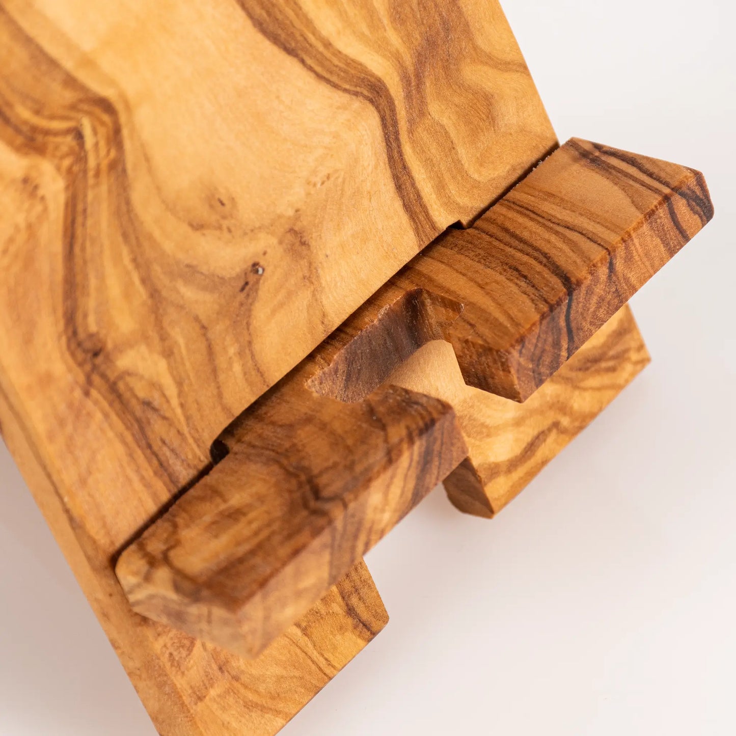 Ecostand Smartphone-Halter aus Olivenholz – Detailansicht 9