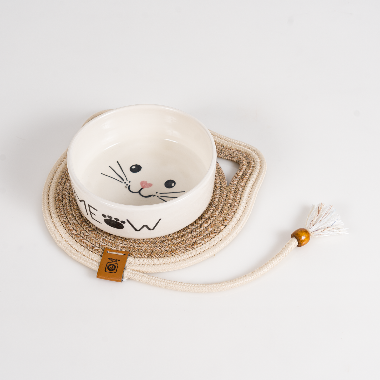 Komplettes Katzen-Set mit Bett, Matten und Keramiknapf