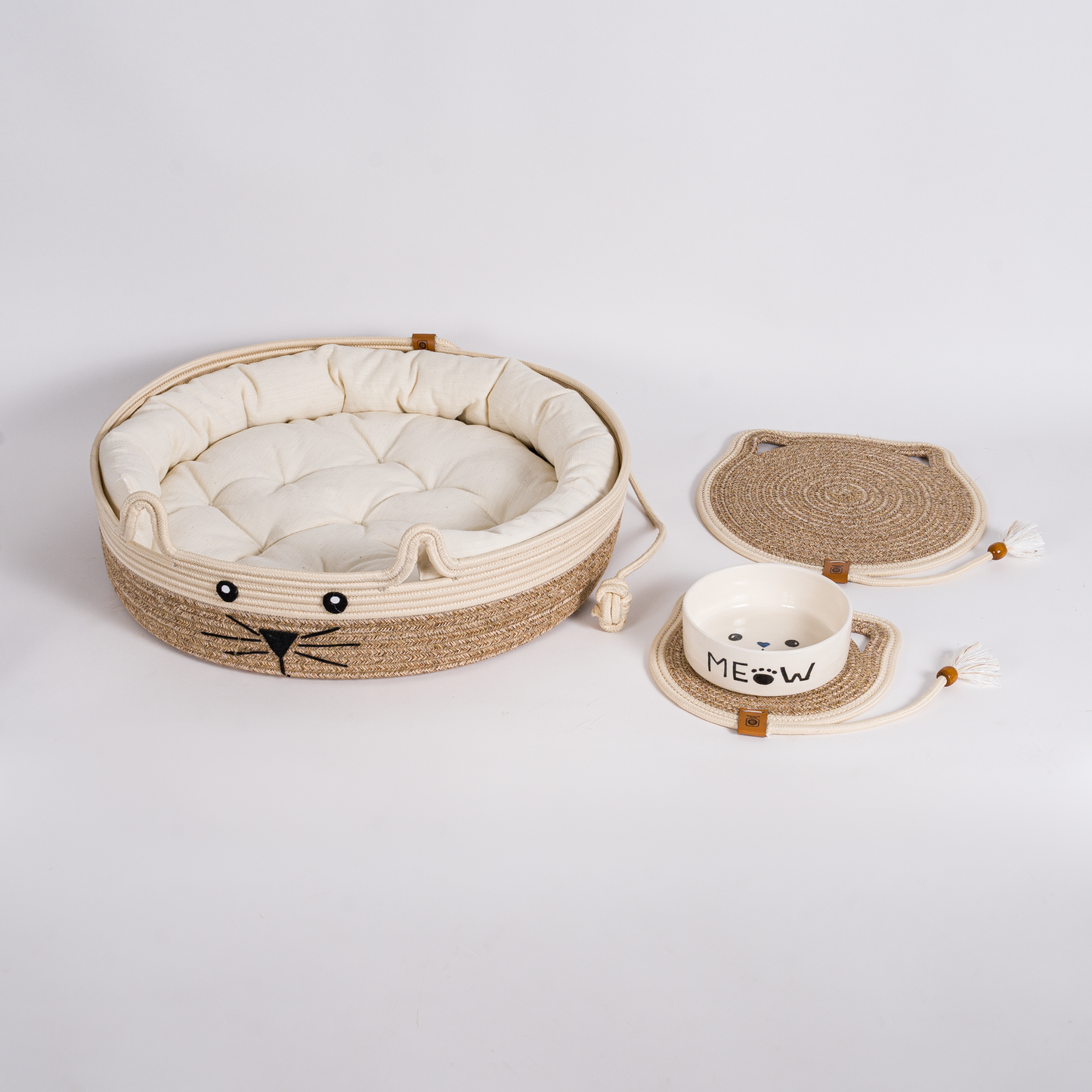 Komplettes Katzen-Set mit Bett, Matten und Keramiknapf