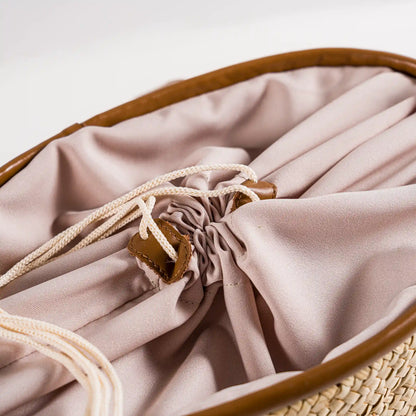 Naïa – Handgefertigte Tasche aus Pflanzenfaser und Leder