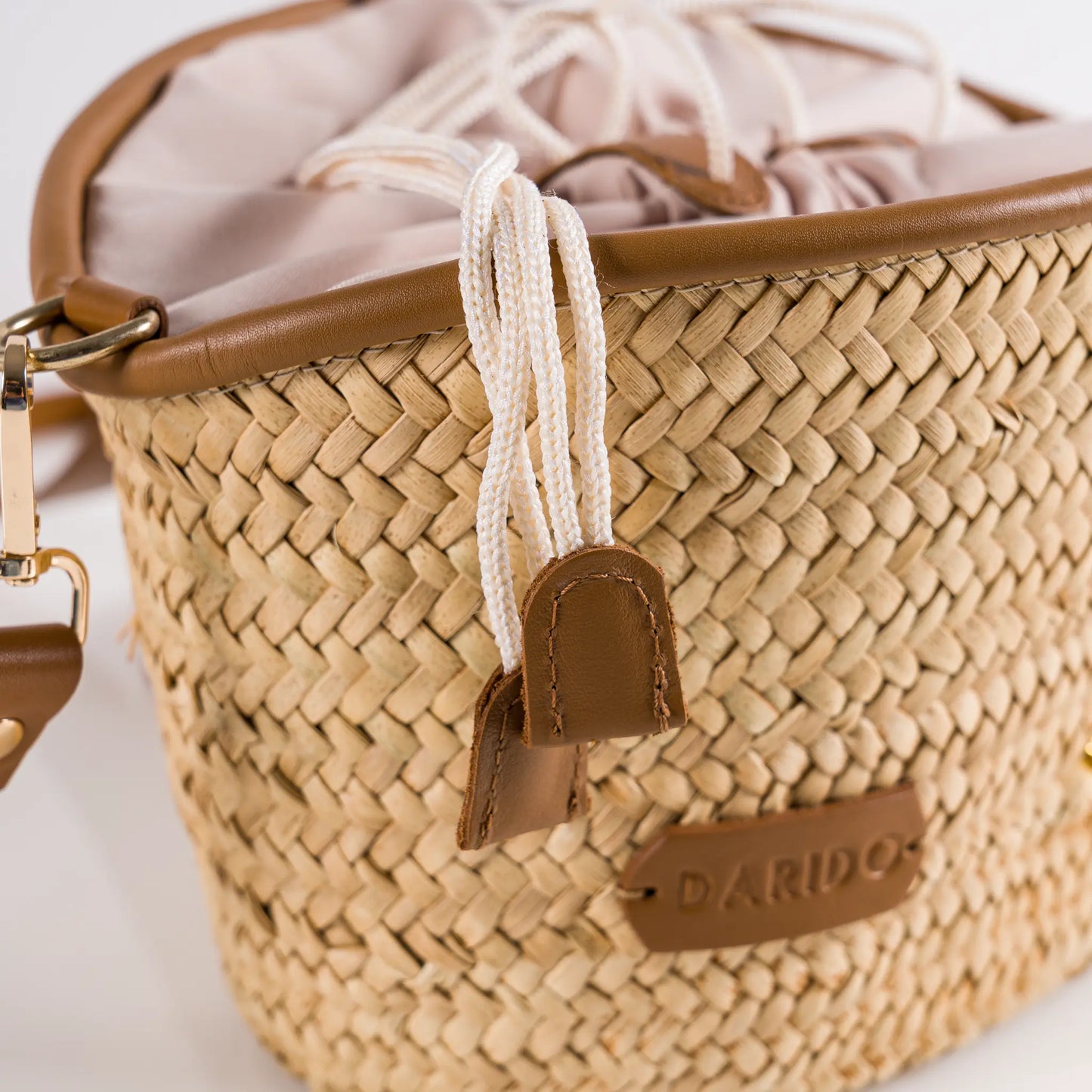 Célia – Handgefertigte Tasche aus Pflanzenfaser und Leder