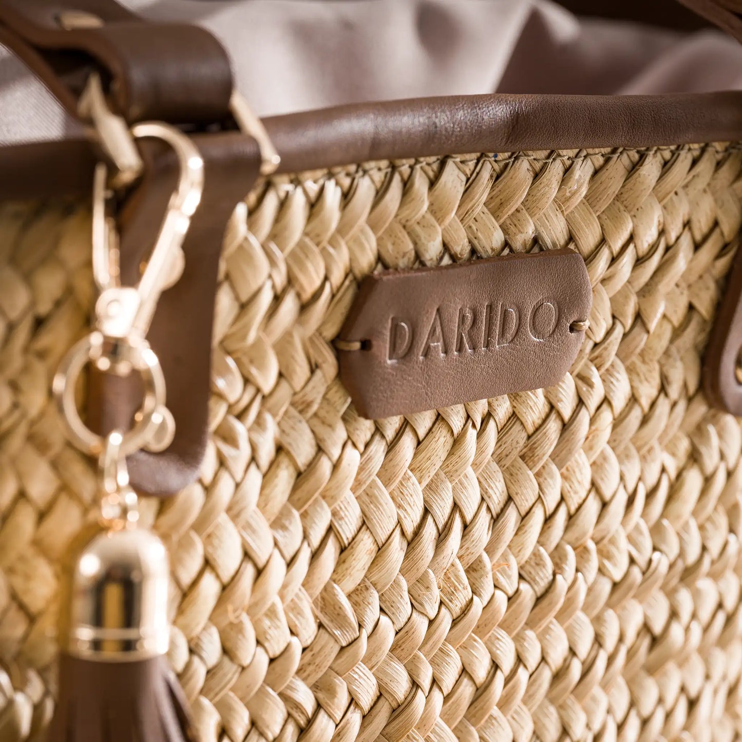 Sienna – Handgefertigte Tasche aus Pflanzenfaser und Leder