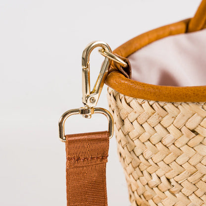 Oasis – Handgefertigte Tasche aus Pflanzenfaser und Leder