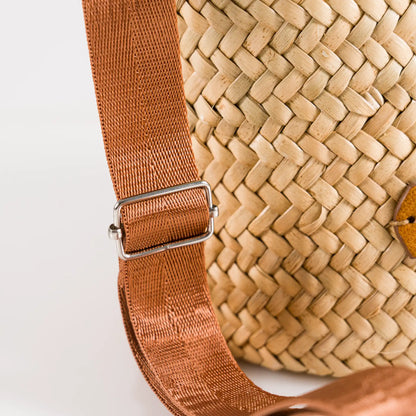 Gaia – Handgefertigte Tasche aus Pflanzenfaser und Leder