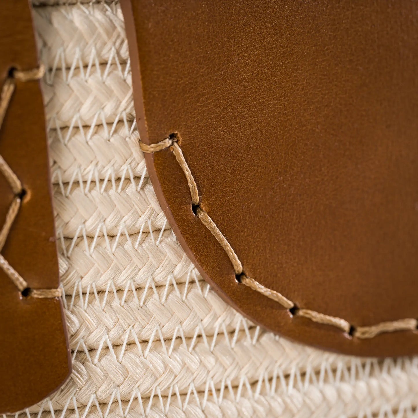 Solfil – Handgefertigte Flechttasche mit Lederdetails