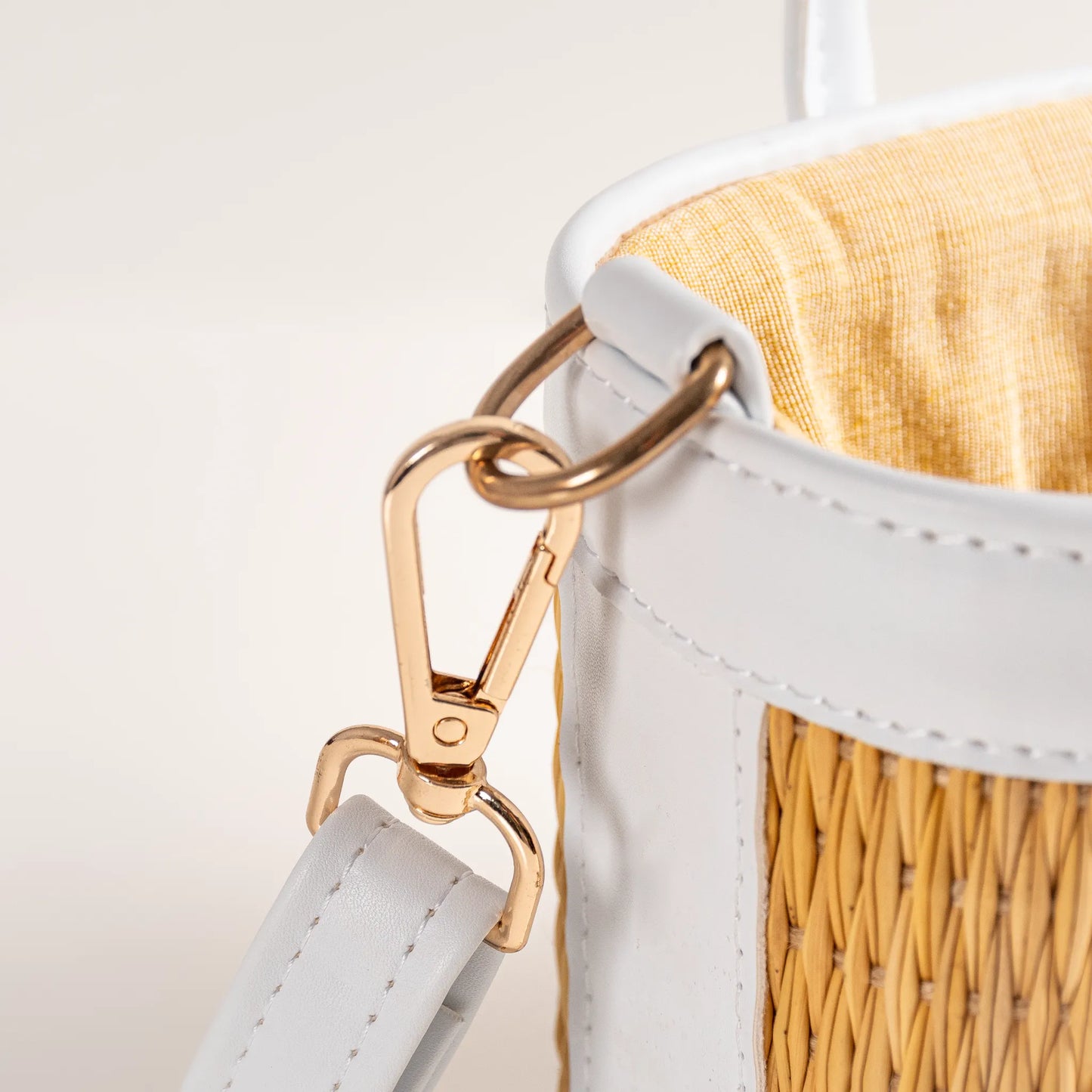 Mirella – Handgefertigte Tasche in Weiß