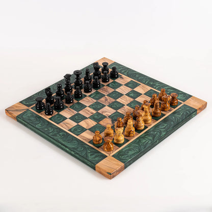 Schachspiel aus Olivenholz – Grün